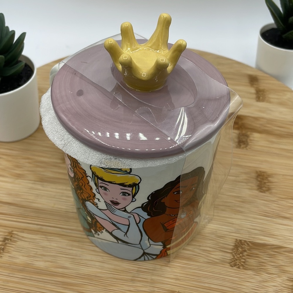 Disney 6 Princess Ceramic Mug with Crown Lid; 18 oz - Picture 3 of 10
